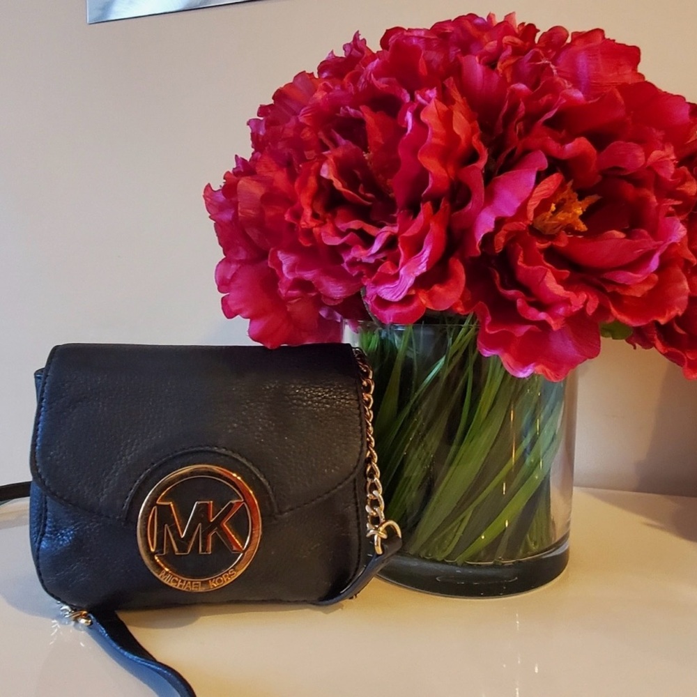 Authentic Michael Kors Small Black Crossbody